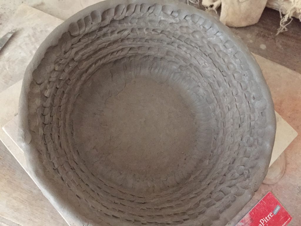 fabrication d'un pot en colombin