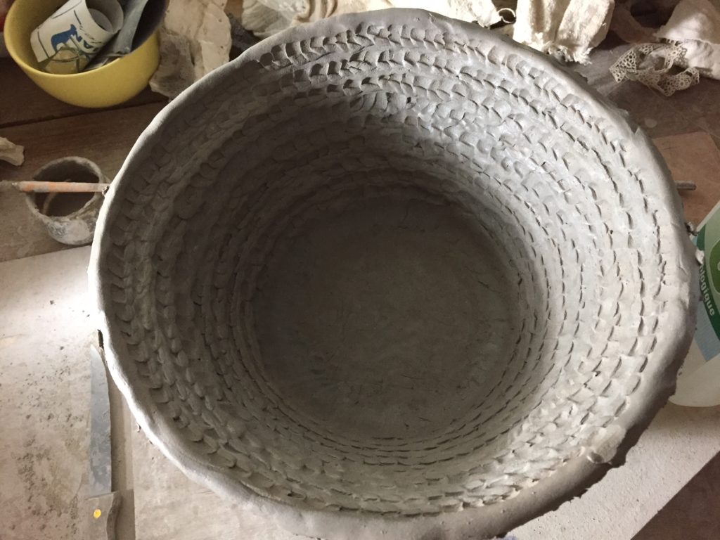fabrication d'un pot en colombin
